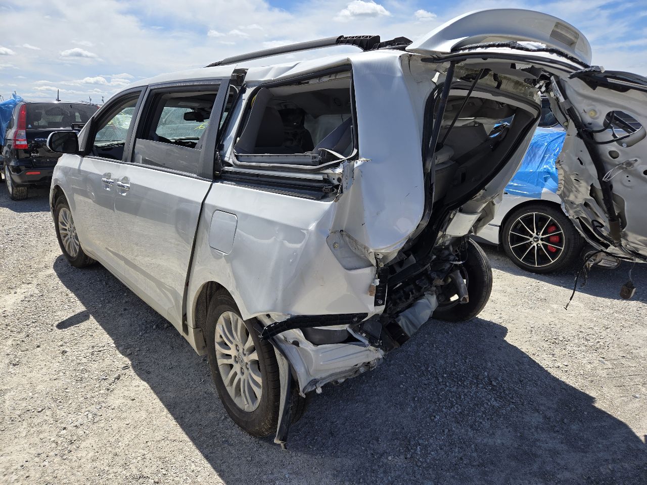 https://f005.backblazeb2.com/file/img-partshotlines-com/Inventory/EX441/Vehicle/247791_03.jpg