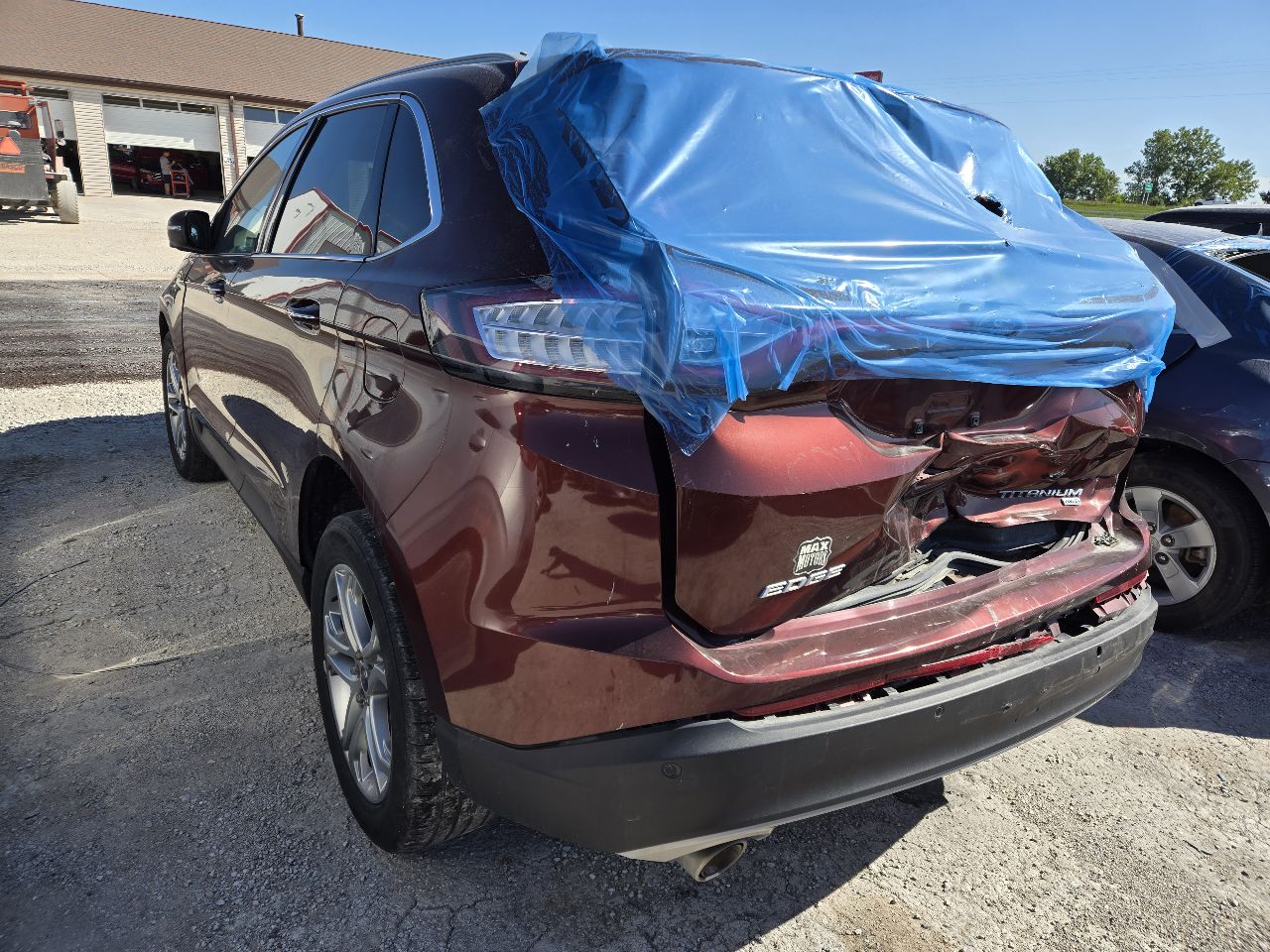 Vehicle/247825_03.jpg