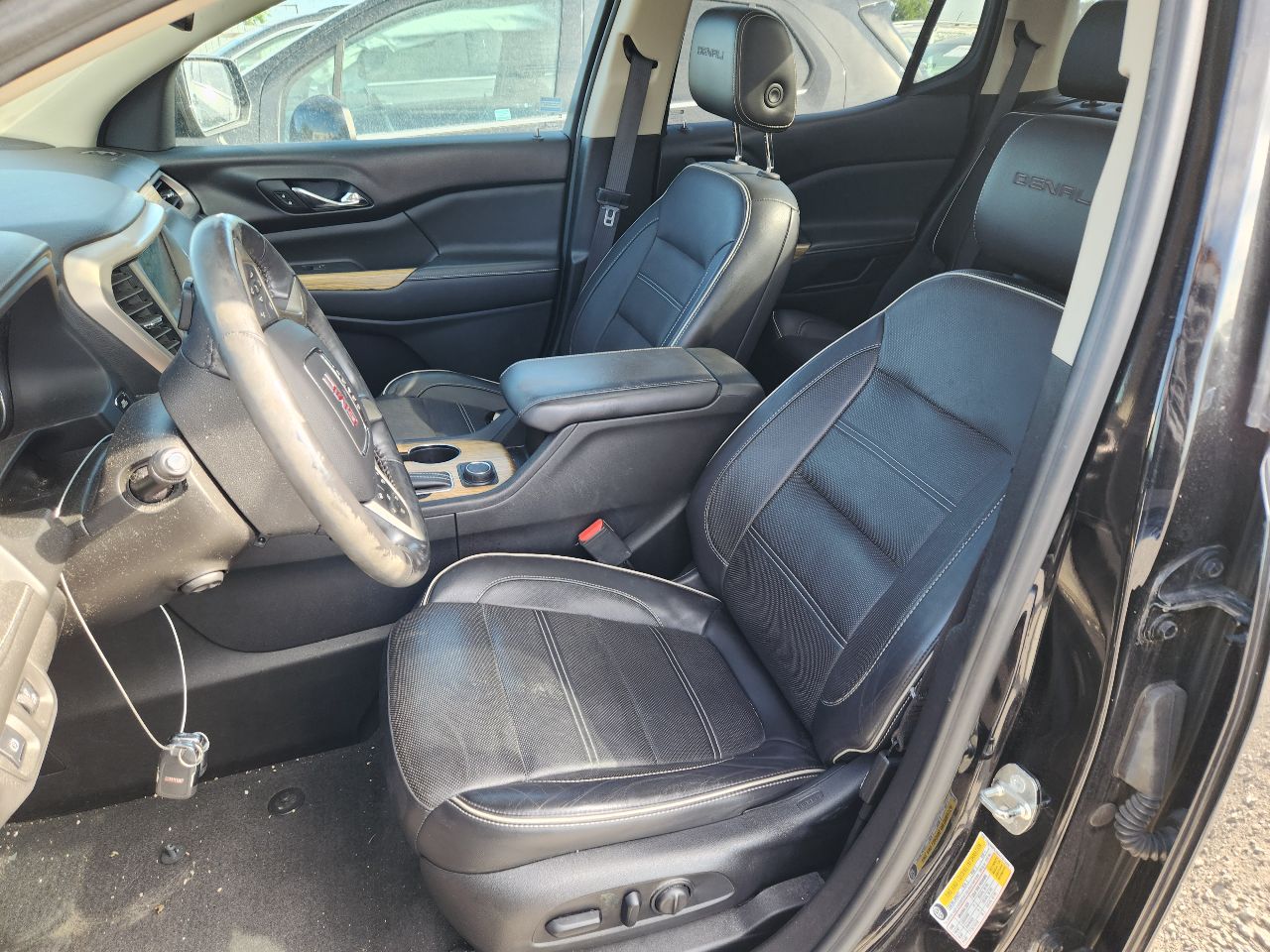 Vehicle/247841_11.jpg