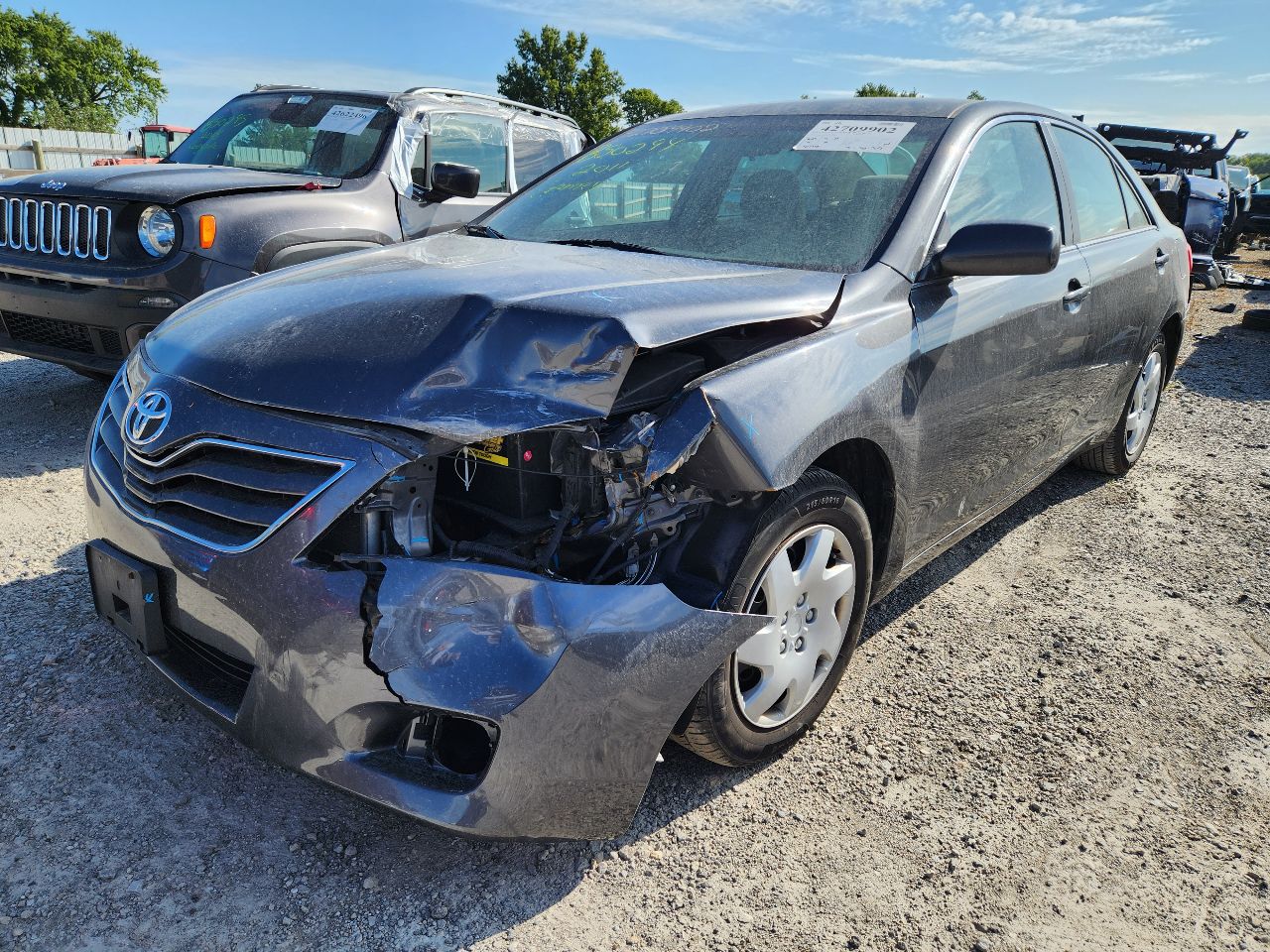 Vehicle/247842_02.jpg
