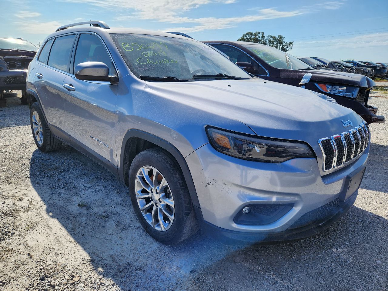 Vehicle/247847_10.jpg