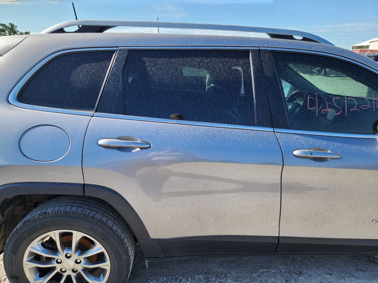Vehicle/247847_16.jpg