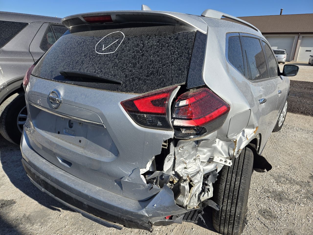 Vehicle/247854_04.jpg