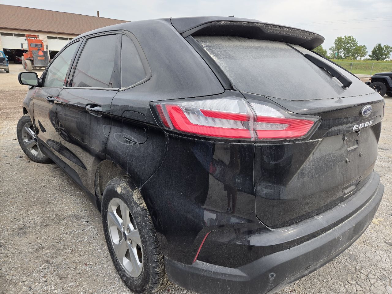 Vehicle/247954_03.jpg