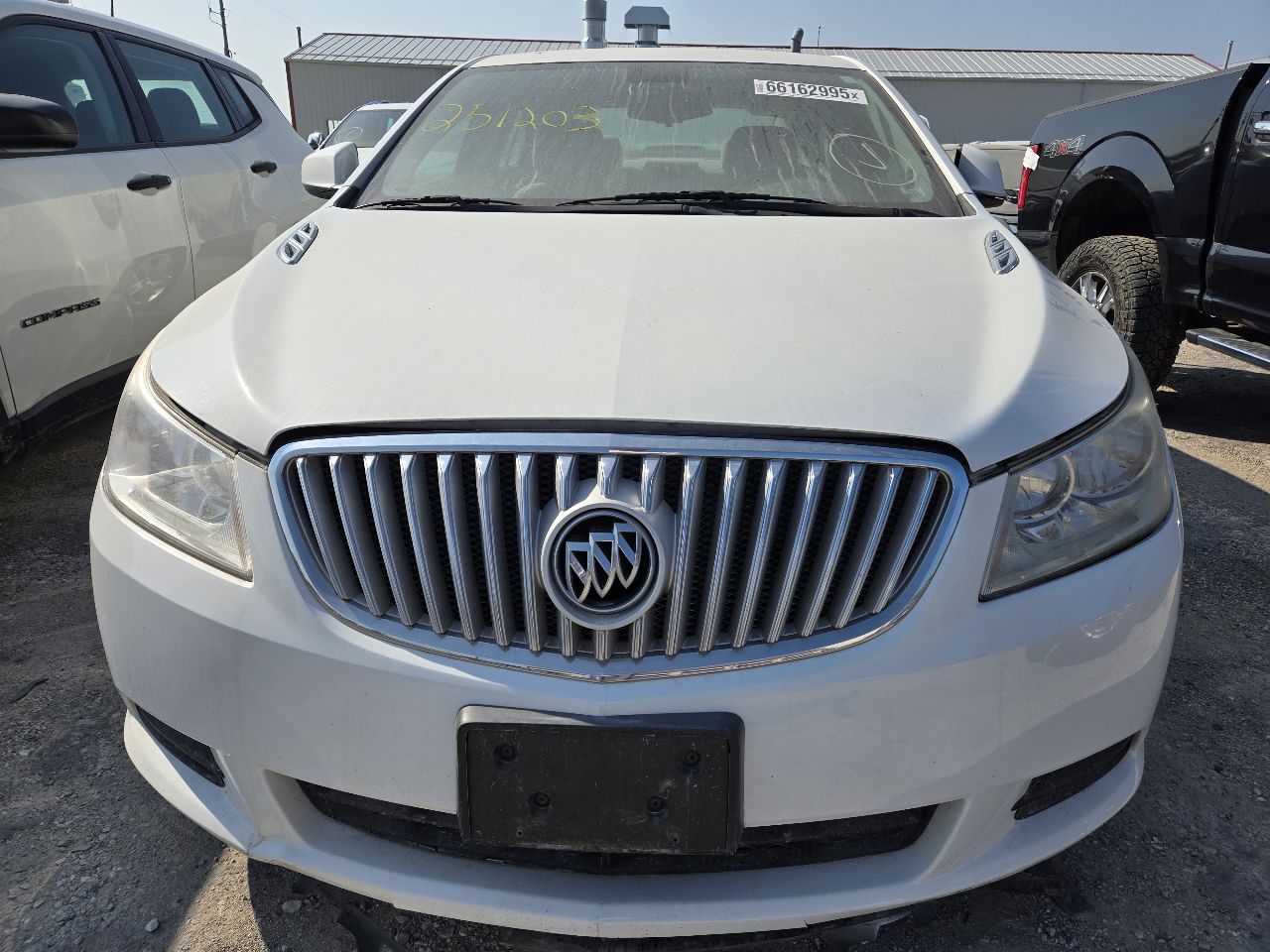 Vehicle/247988_08.jpg