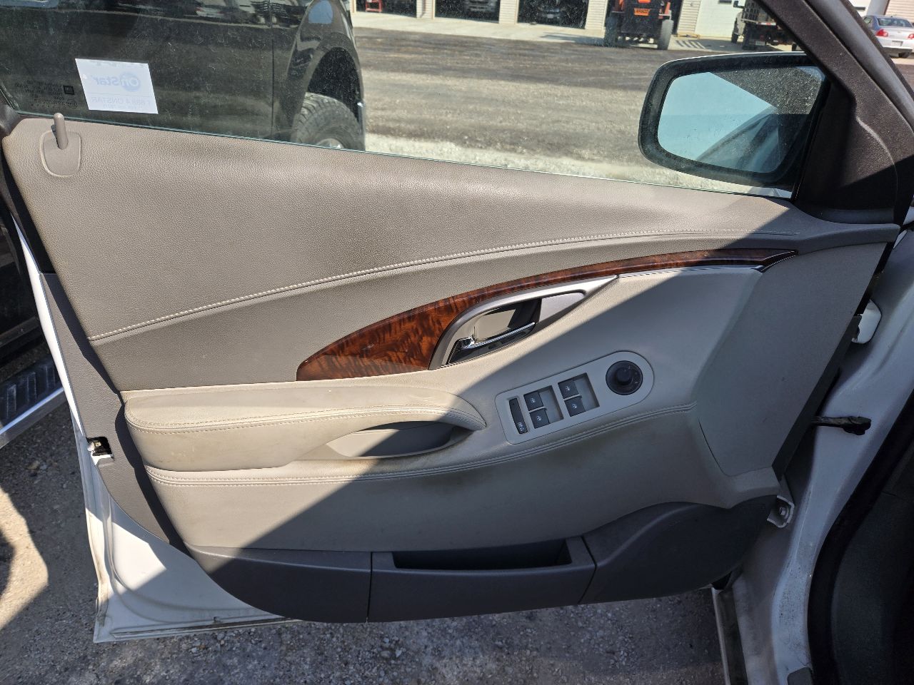 Vehicle/247988_11.jpg