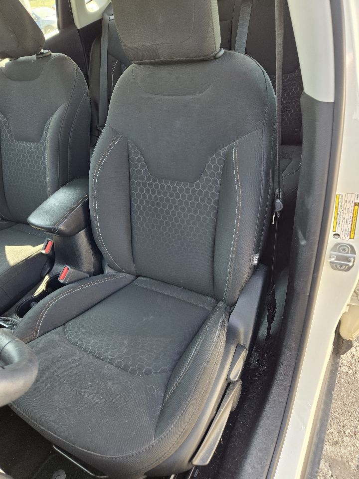 https://f005.backblazeb2.com/file/img-partshotlines-com/Inventory/EX441/Vehicle/247989_12.jpg
