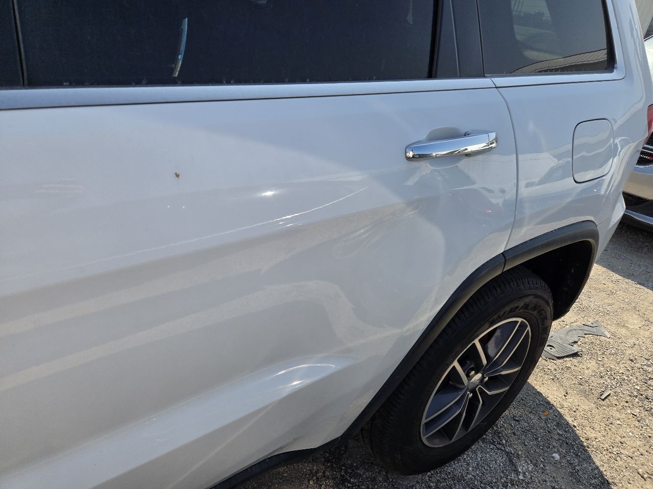 Vehicle/248009_10.jpg