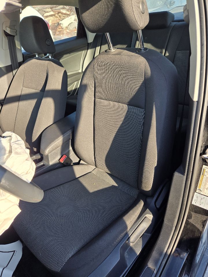 Vehicle/248023_12.jpg