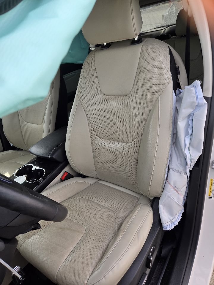 https://f005.backblazeb2.com/file/img-partshotlines-com/Inventory/EX441/Vehicle/248057_11.jpg
