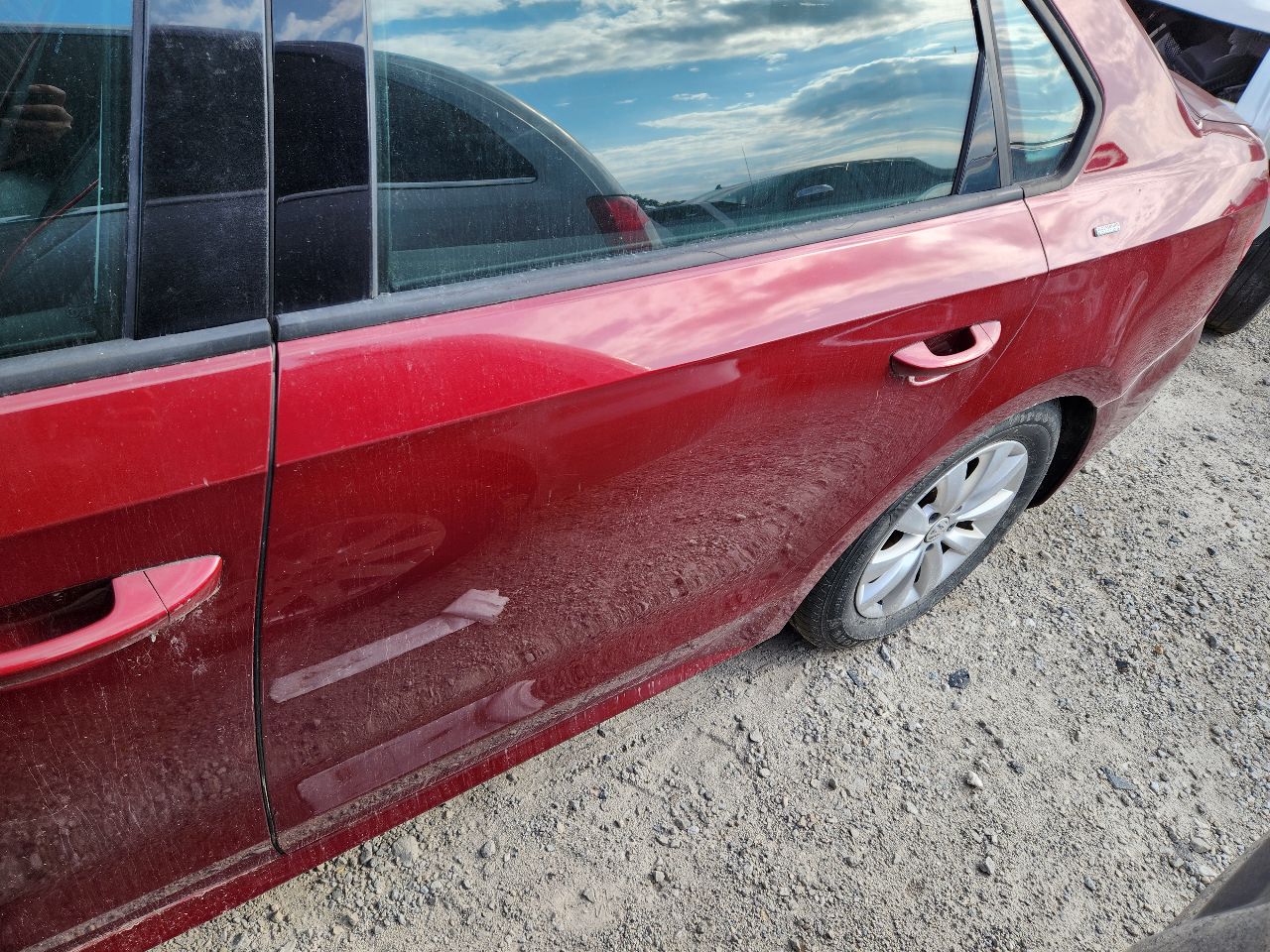 Vehicle/248064_08.jpg