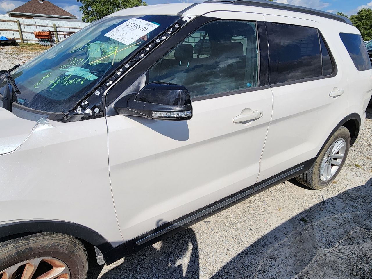 https://f005.backblazeb2.com/file/img-partshotlines-com/Inventory/EX441/Vehicle/248065_08.jpg