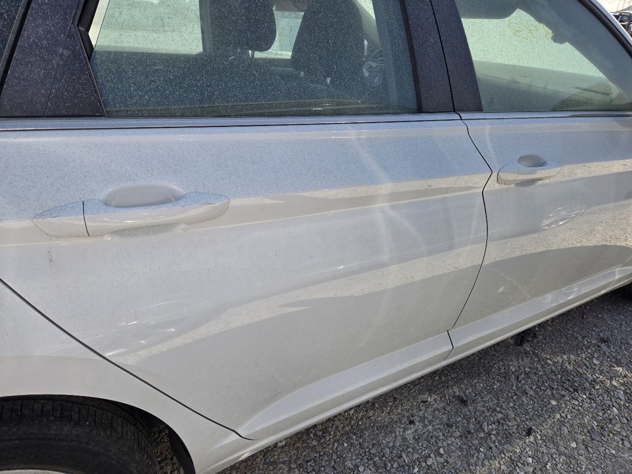Vehicle/248073_06.jpg