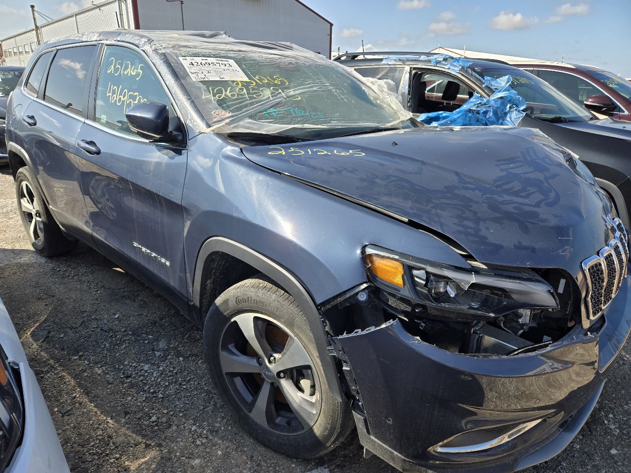Vehicle/248101_01.jpg