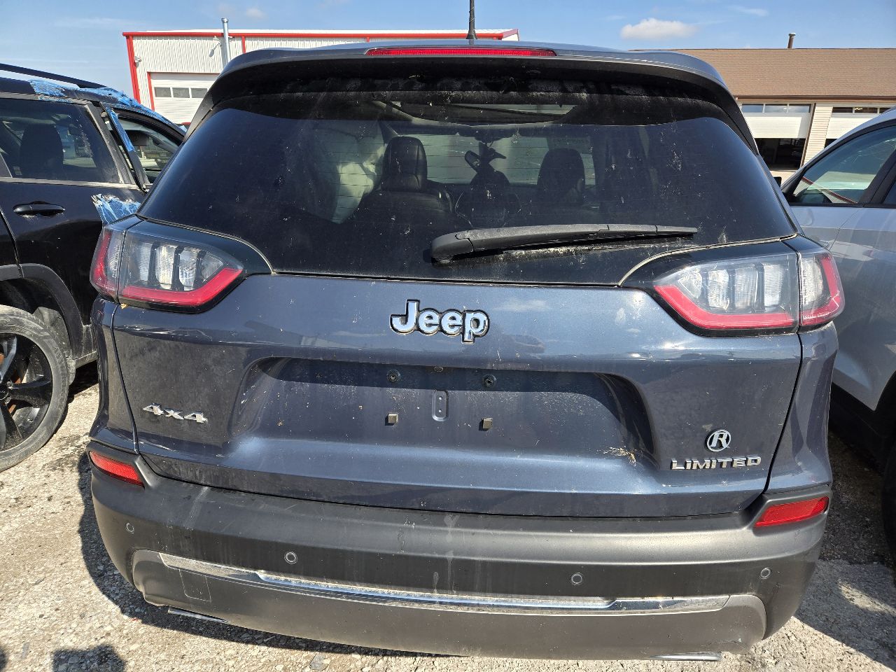 Vehicle/248101_05.jpg