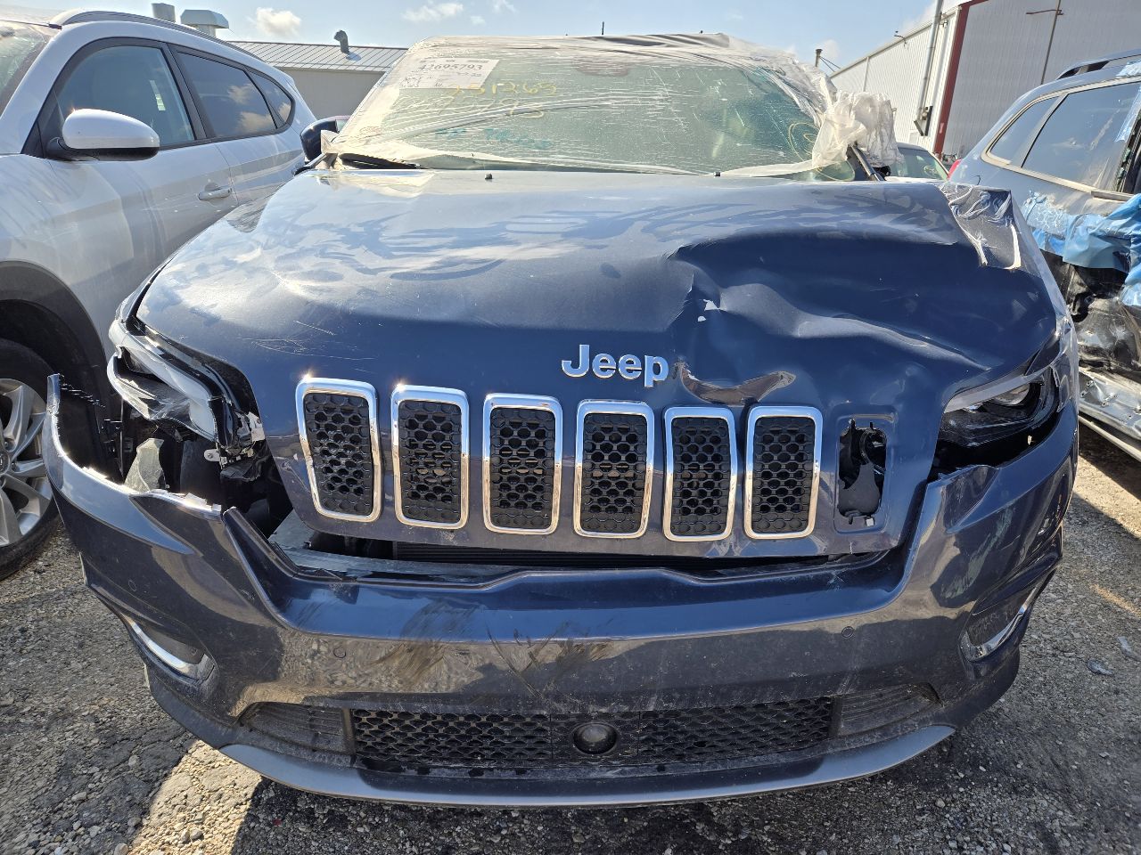 Vehicle/248101_09.jpg