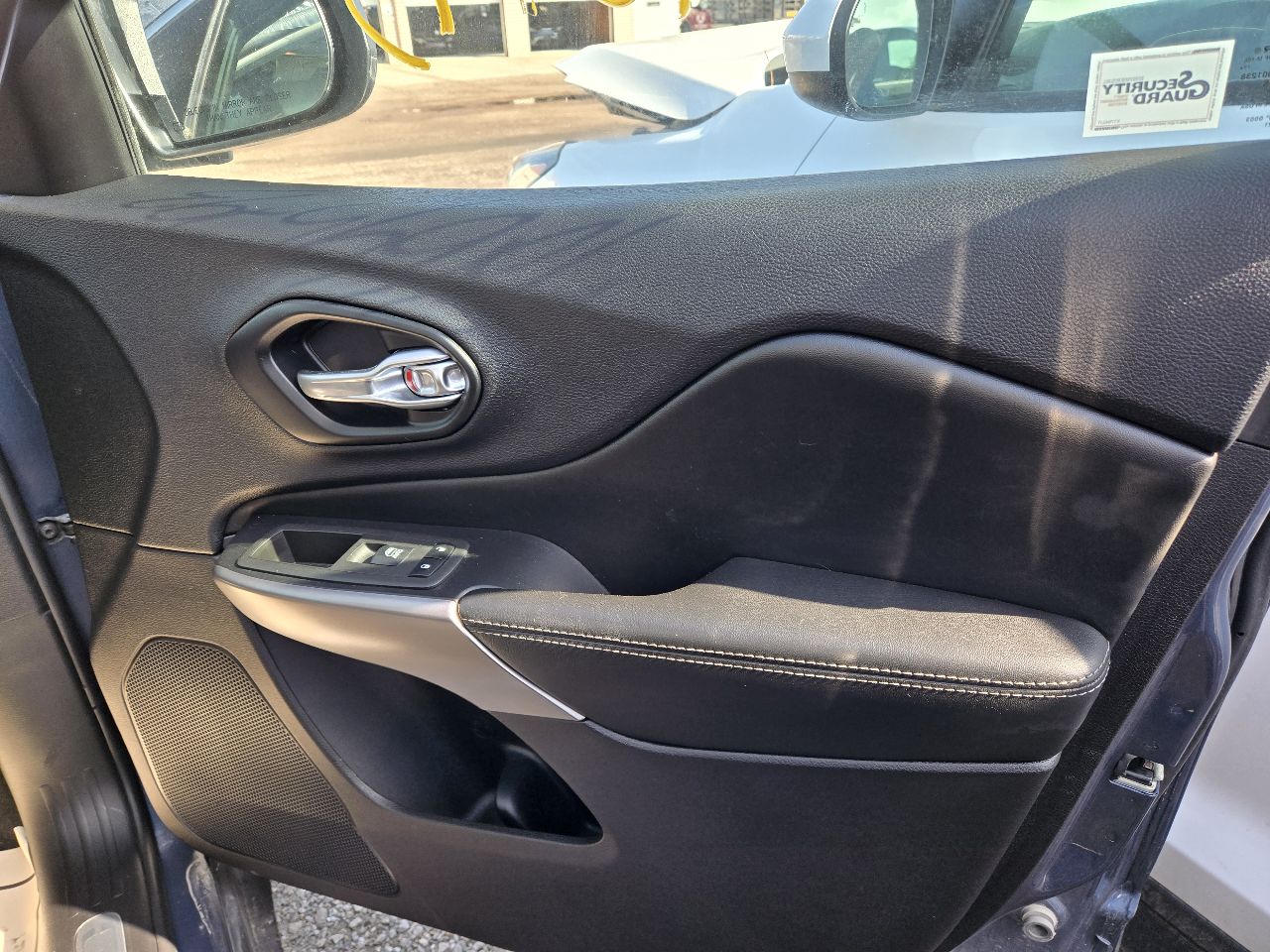 Vehicle/248101_10.jpg