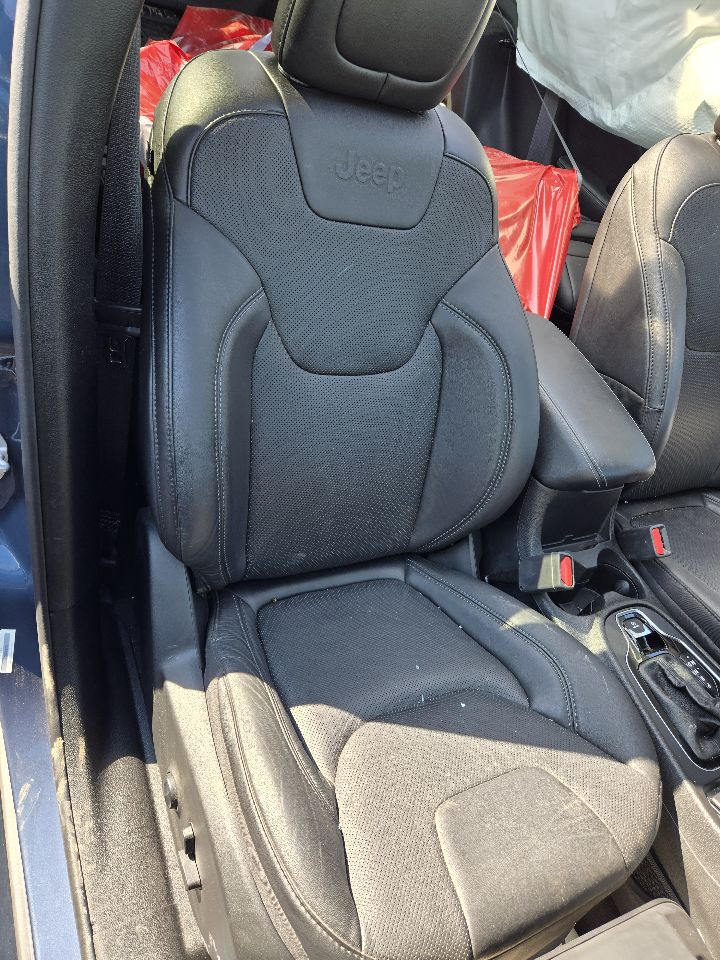 Vehicle/248101_11.jpg