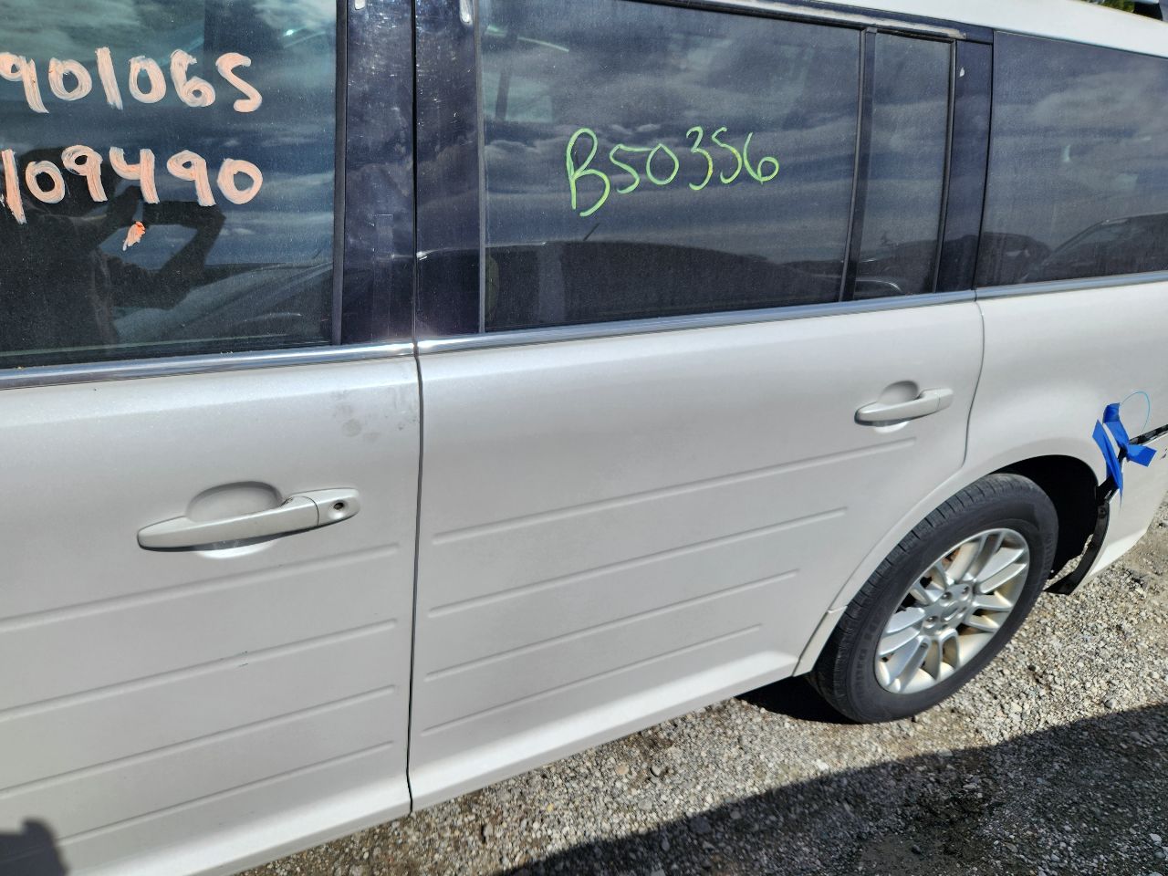 Vehicle/248153_10.jpg