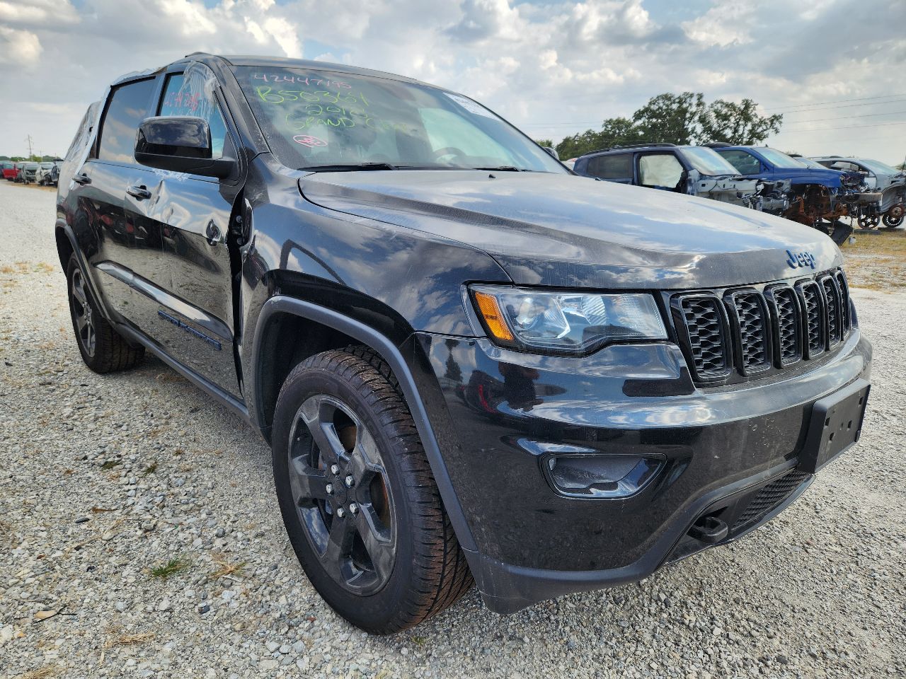 Vehicle/248213_04.jpg