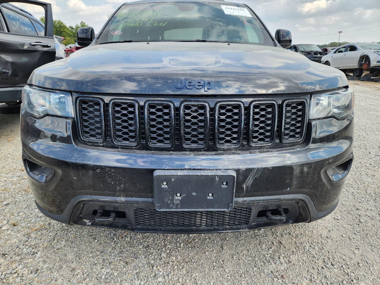Vehicle/248213_09.jpg