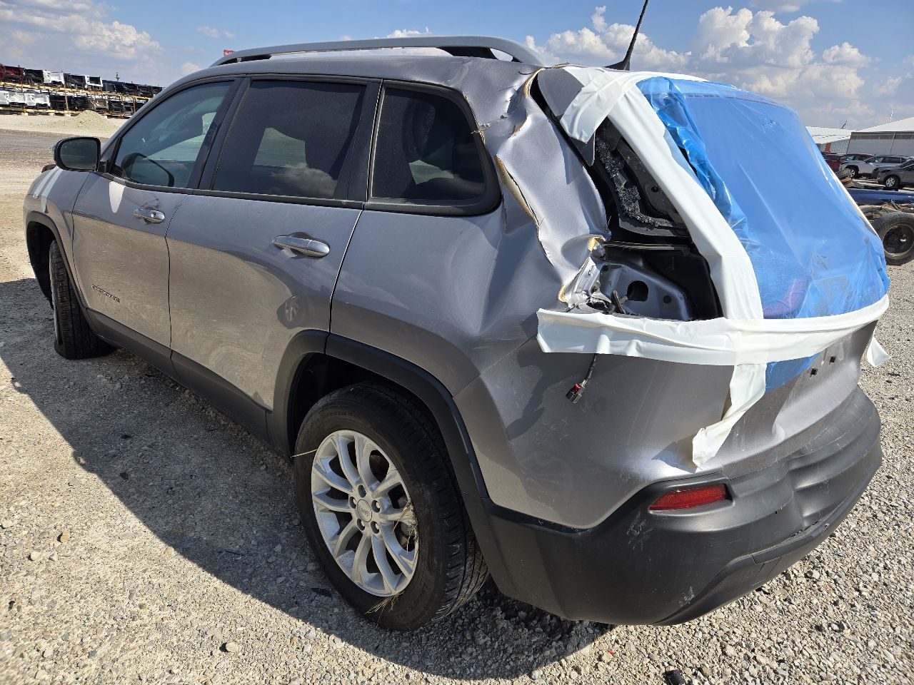 Vehicle/248236_03.jpg