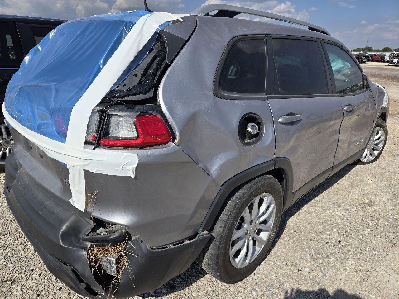 Vehicle/248236_04.jpg