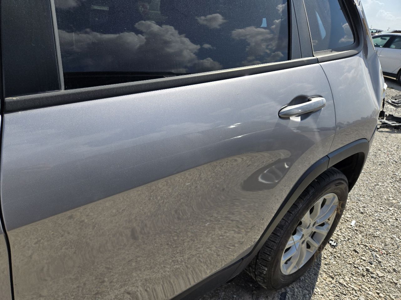 Vehicle/248236_09.jpg