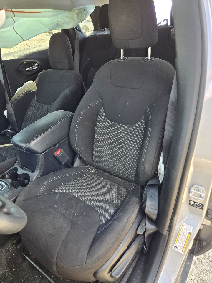 Vehicle/248236_10.jpg