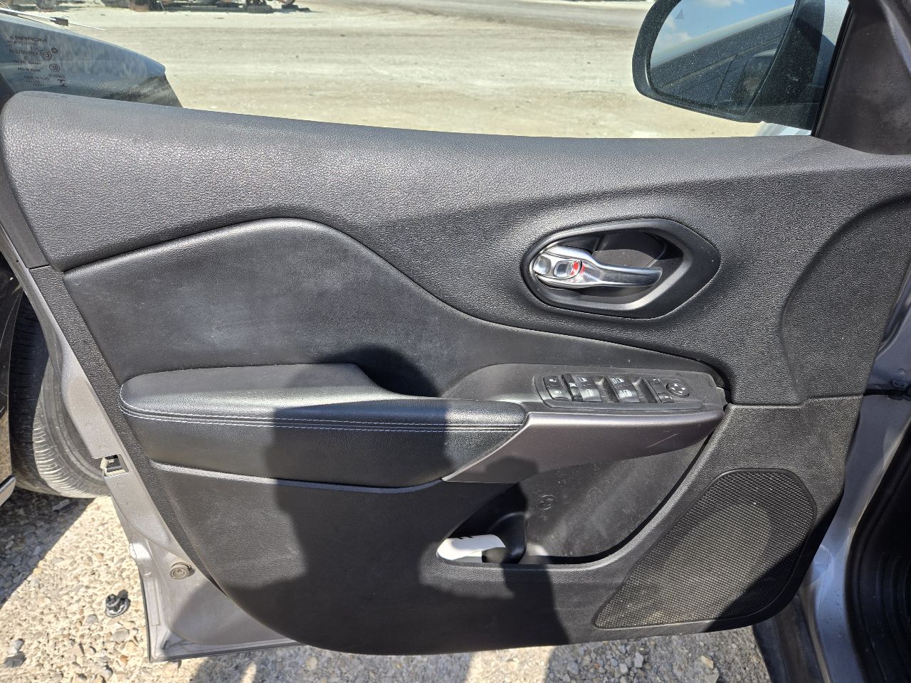 Vehicle/248236_11.jpg