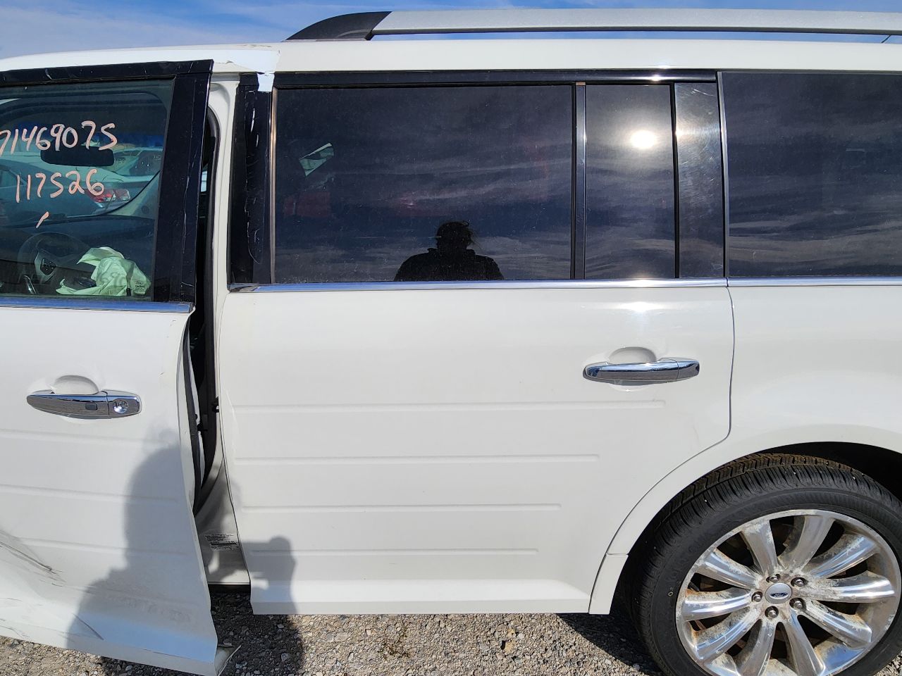 Vehicle/248353_09.jpg