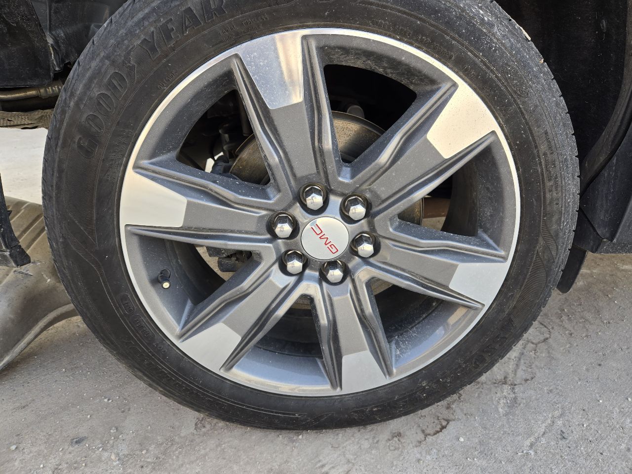 Vehicle/248364_06.jpg