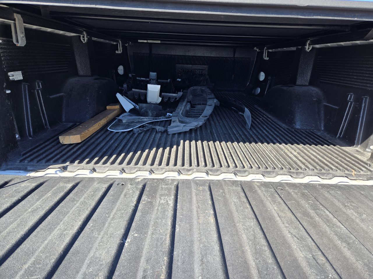 Vehicle/248391_08.jpg