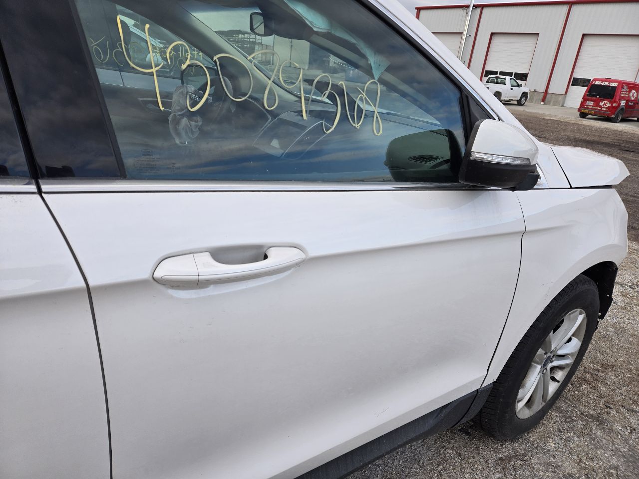 Vehicle/248466_08.jpg