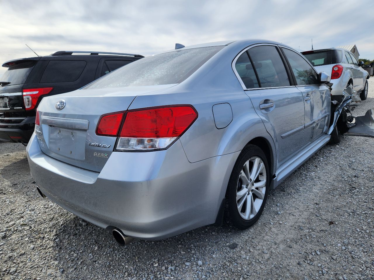 https://f005.backblazeb2.com/file/img-partshotlines-com/Inventory/EX441/Vehicle/248480_03.jpg