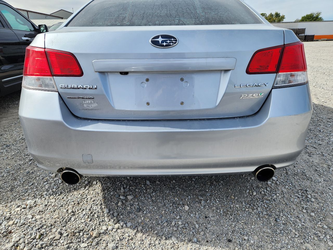 https://f005.backblazeb2.com/file/img-partshotlines-com/Inventory/EX441/Vehicle/248480_11.jpg