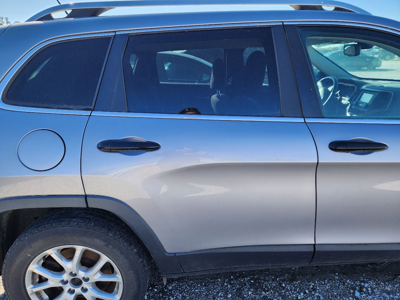 https://f005.backblazeb2.com/file/img-partshotlines-com/Inventory/EX441/Vehicle/248514_12.jpg
