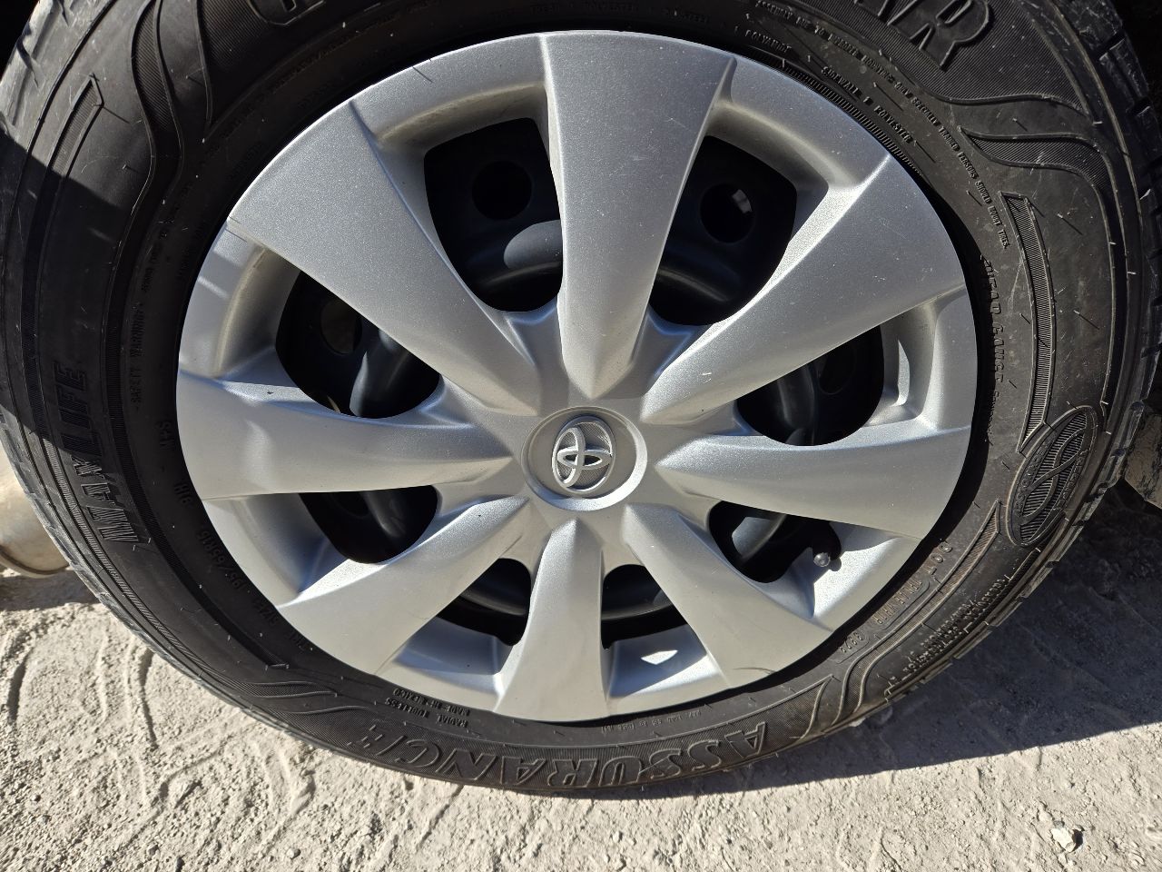 https://f005.backblazeb2.com/file/img-partshotlines-com/Inventory/EX441/Vehicle/248548_06.jpg