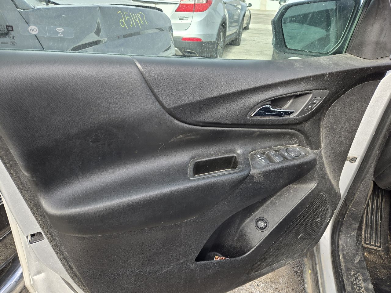 https://f005.backblazeb2.com/file/img-partshotlines-com/Inventory/EX441/Vehicle/248587_11.jpg