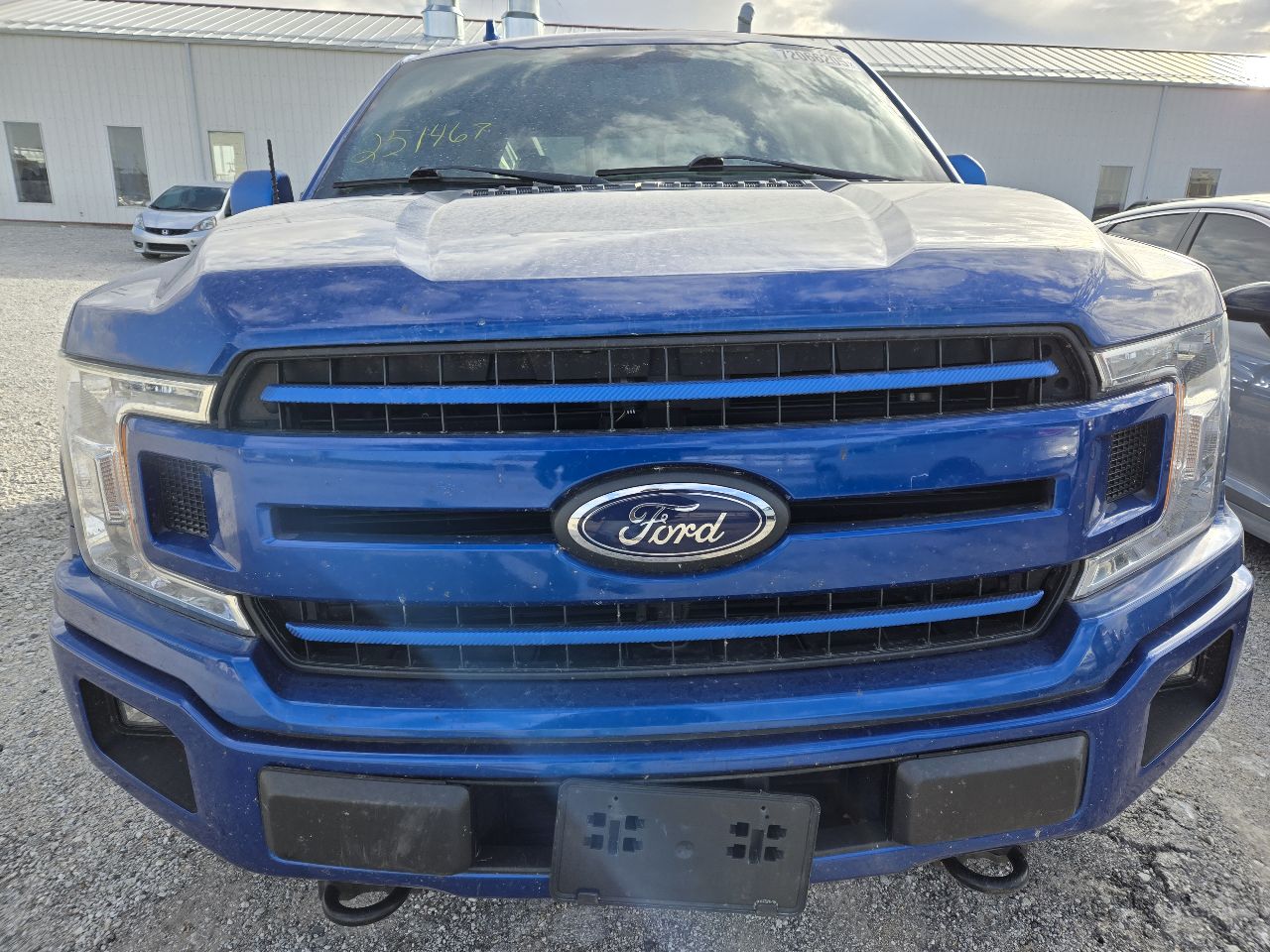 Vehicle/248588_09.jpg