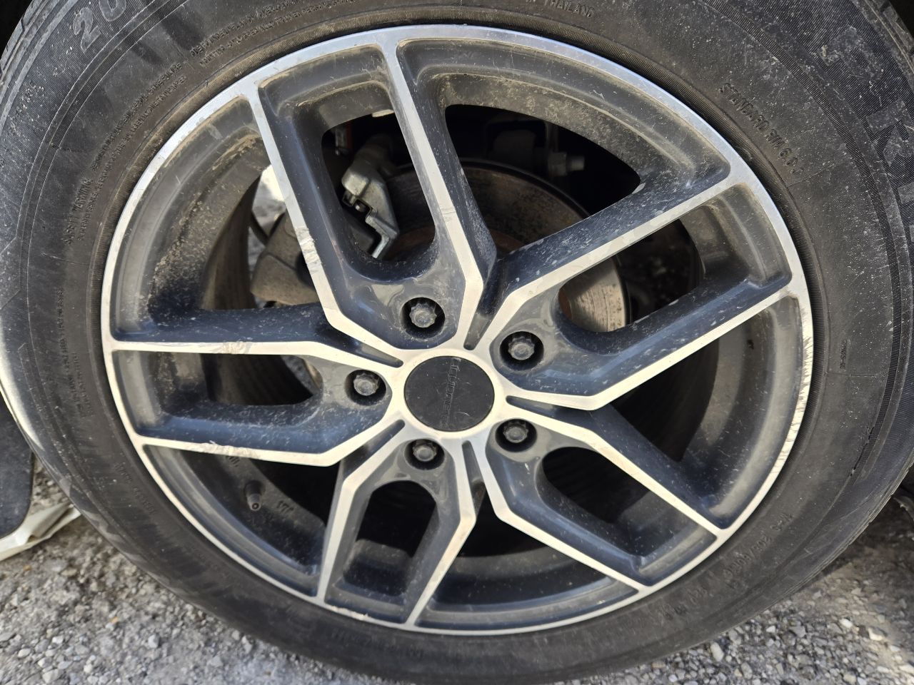 Vehicle/248594_06.jpg