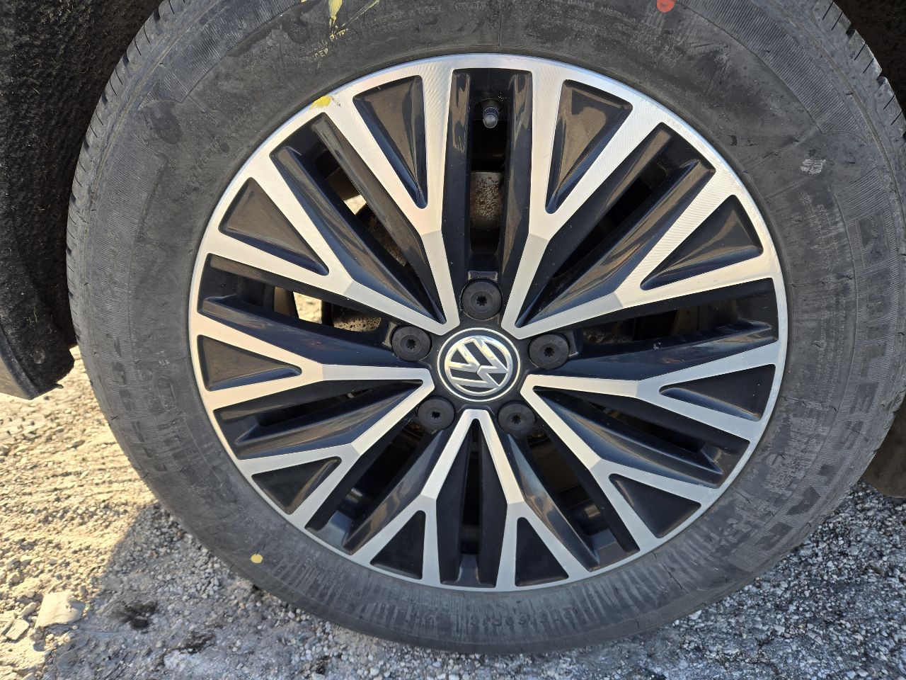 Vehicle/248674_06.jpg