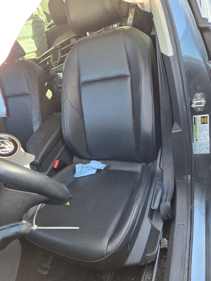 Vehicle/248674_09.jpg