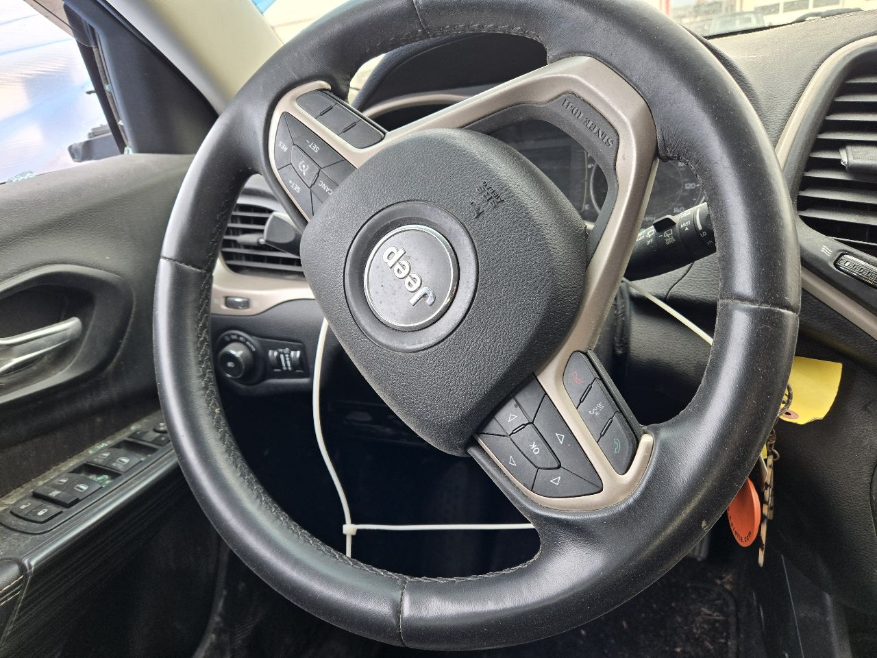 Vehicle/248688_12.jpg