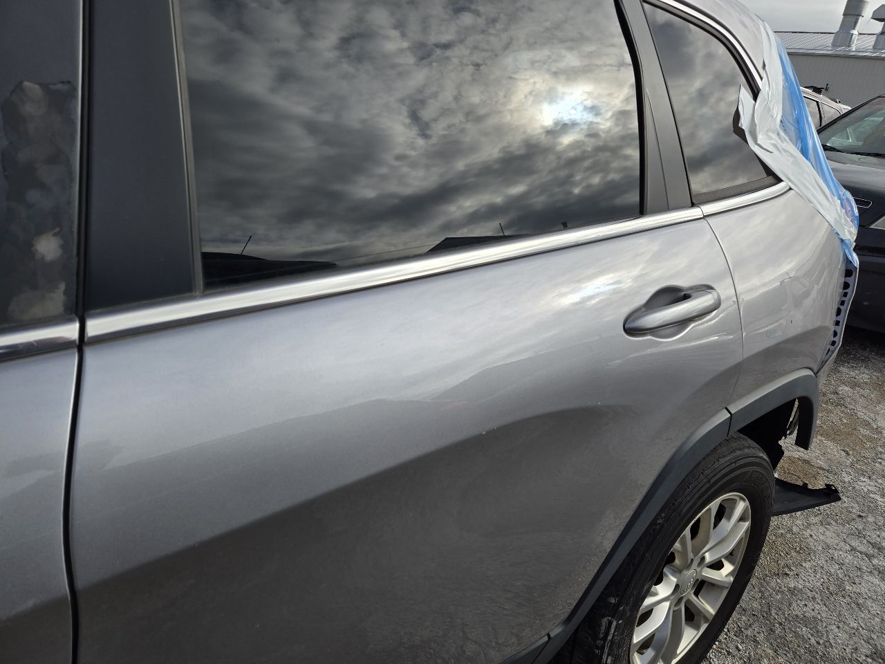 Vehicle/248750_09.jpg