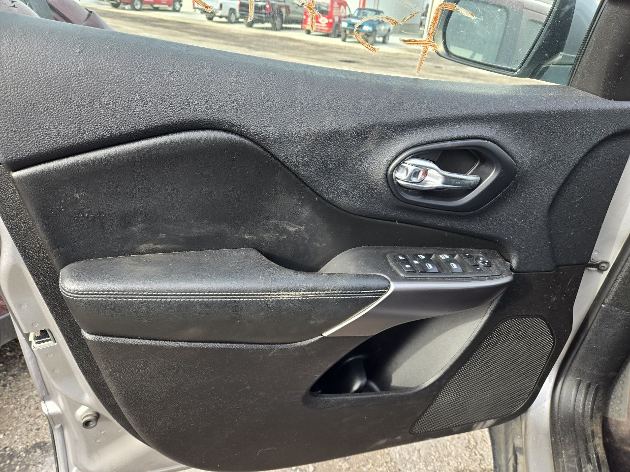 Vehicle/248750_11.jpg