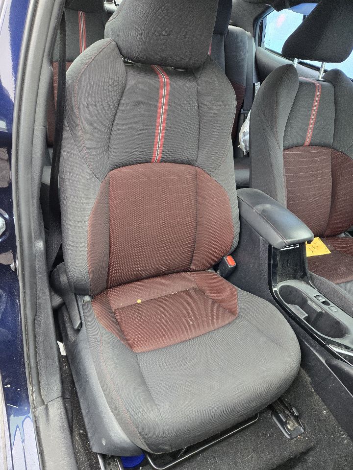https://f005.backblazeb2.com/file/img-partshotlines-com/Inventory/EX441/Vehicle/248800_09.jpg