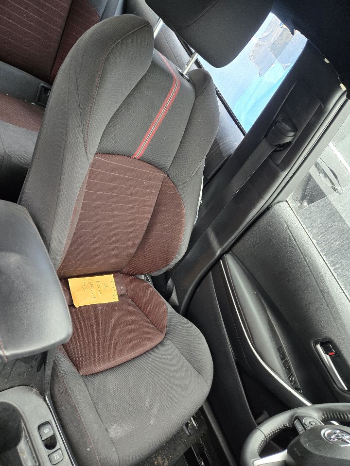 https://f005.backblazeb2.com/file/img-partshotlines-com/Inventory/EX441/Vehicle/248800_11.jpg