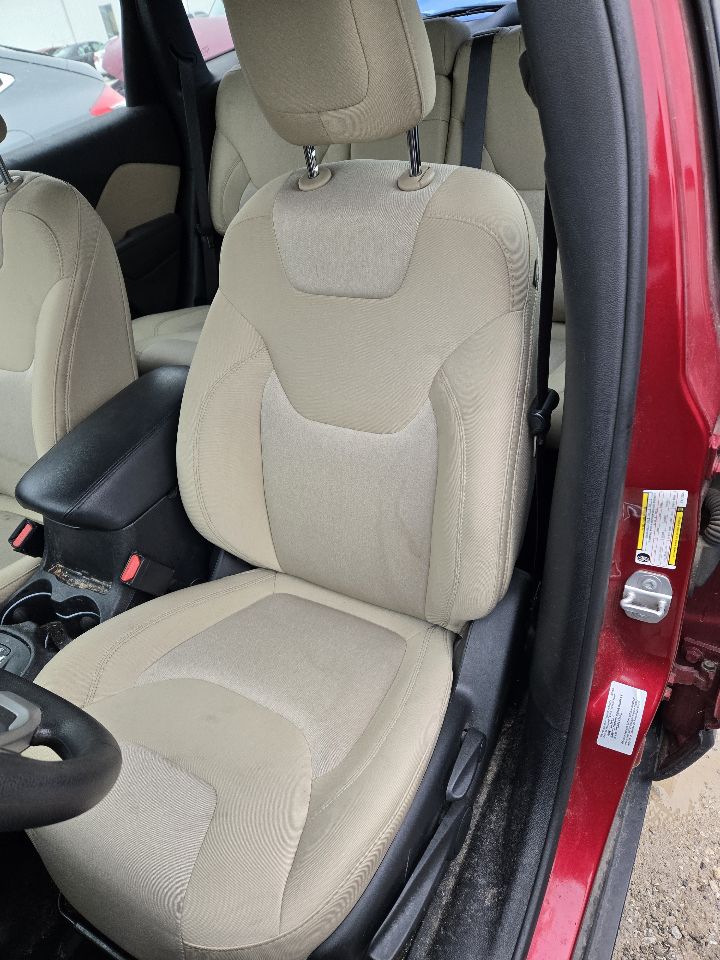 https://f005.backblazeb2.com/file/img-partshotlines-com/Inventory/EX441/Vehicle/248827_12.jpg