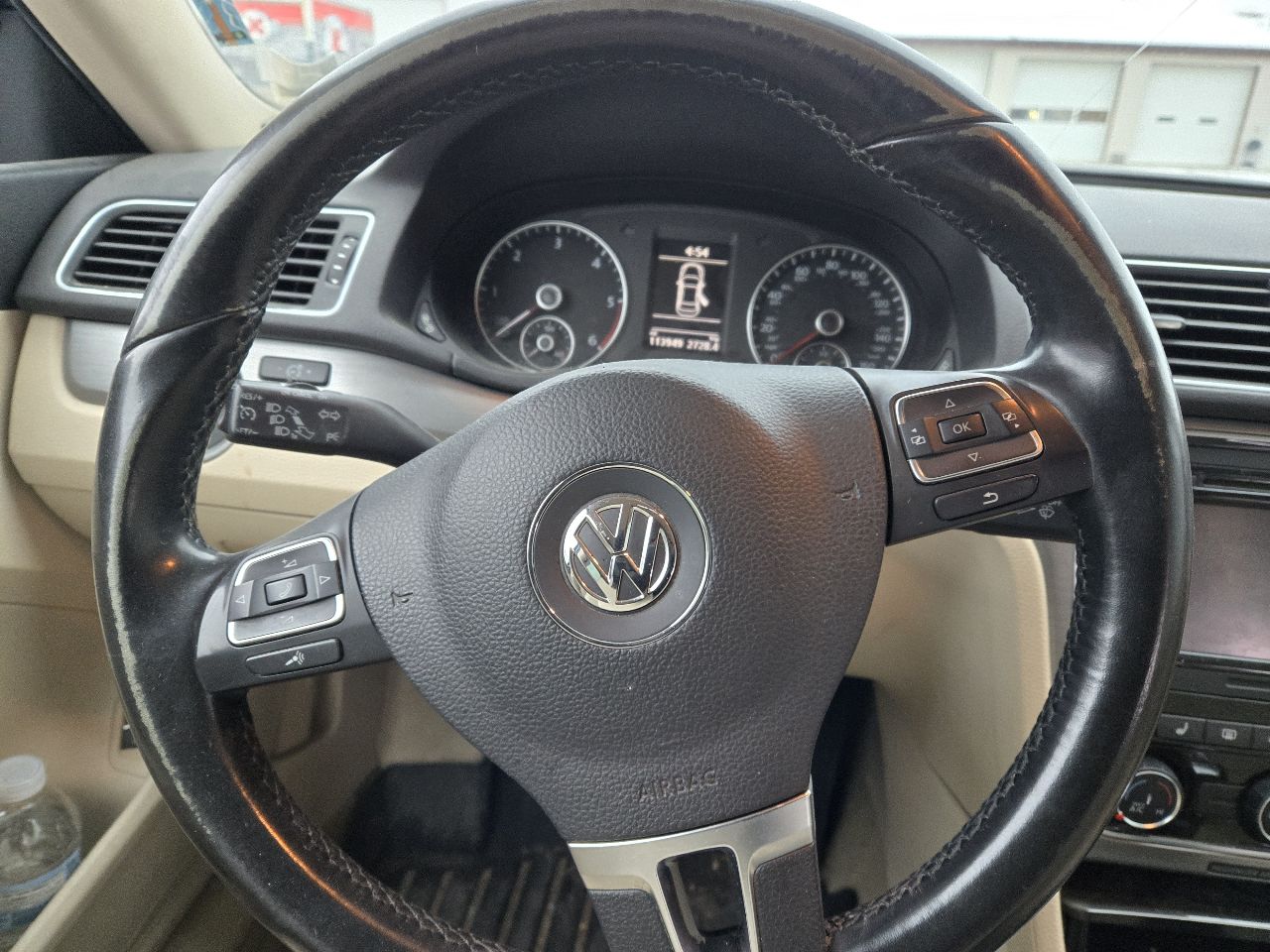 Vehicle/248854_08.jpg